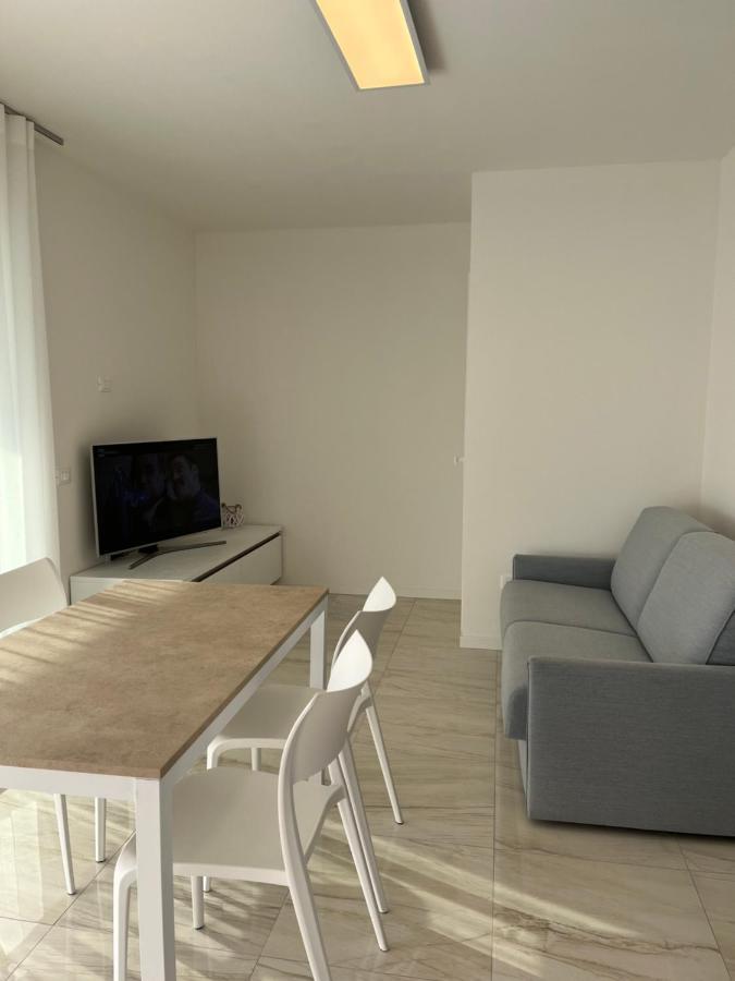 Agua Apartment With Beach Included ลิโดดิเยโซโล ภายนอก รูปภาพ