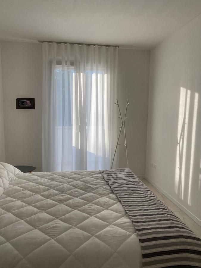 Agua Apartment With Beach Included ลิโดดิเยโซโล ภายนอก รูปภาพ